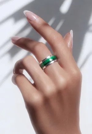 Women’s Stainless Steel Silver Green Cat Eye Design 6mm Band Size 7 thumbnail 1