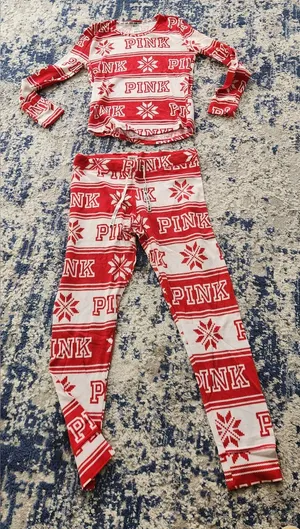 Victoria's Secret Pink Thermal Snowflake 2 Piece Pajamas Size M/L thumbnail 1