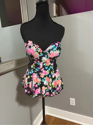 Bongo floral print strapless peplum one piece swimsuit with skirt size large thumbnail 4
