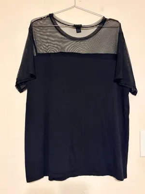 Torrid Black Red Mesh Snake Rose Pullover T-Shirt Blouse Size 1 1X thumbnail 4