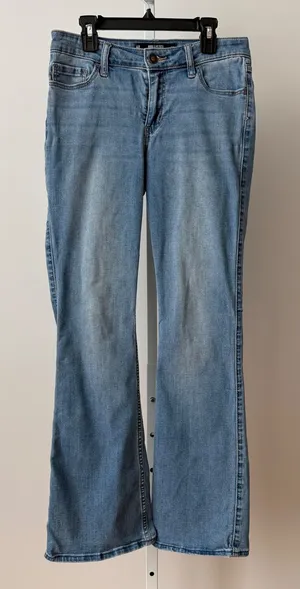 Hollister Low Rise Boot Jeans Light Wash‎ Women Size 4R 27R Classic Stretch thumbnail 1