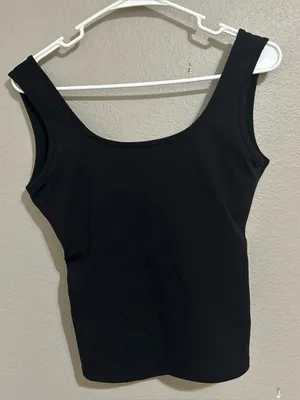 Halara Black U Neck Crossover Yoga Padded Longline Tank Top Women’s Size Small thumbnail 3