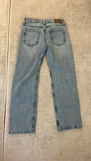 Aeropostale Low-Rise Baggy Jeans thumbnail 2
