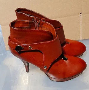 Kenneth Cole Unlisted Booties Size 9 Medium thumbnail 1