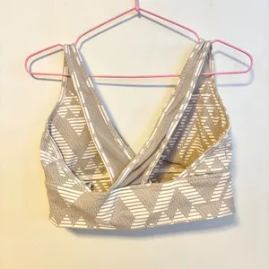 Aerie Chill Play Move Athletic Workout Padded Sports Bra Aztec Womens Size Large thumbnail 2