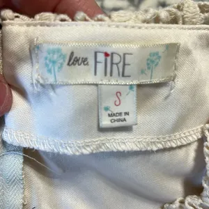Romantic Flirty Lace Crochet Beige Shorts Back Zip Womens Small Love Fire thumbnail 8