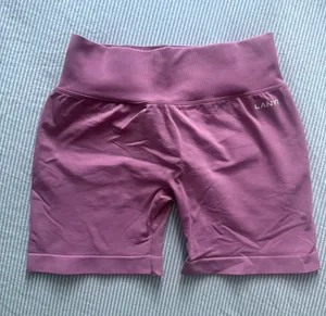 LANYI Women's Mid-Rise Rose Bike Shorts thumbnail 1