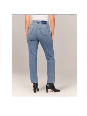 Abercrombie and Fitch The 90s Straight Leg Ultra High Rise Denim Jeans Size 16 thumbnail 2