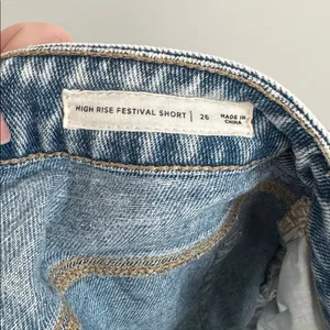 PacSun Distressed Jean Shorts Size 26 thumbnail 3