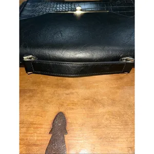 BEIS Black Leather Croc Embossed Padded Laptop Bag with Shoulder Strap thumbnail 7