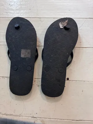 Primark Essential Classic Black Flip Flops thumbnail 3