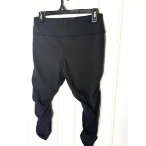Sweetflexx Black Booty Band Capri Resistance Toning Leggings Size 10 Ruched thumbnail 4