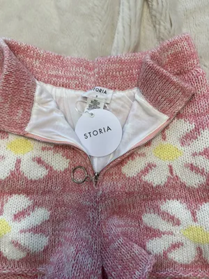 Storia Pink Floral Knit Zip Up Short NWT size small thumbnail 2