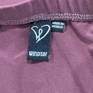 Windsor Shimmer Maroon Mini Skirt Women’s Small New Years NYE thumbnail 2