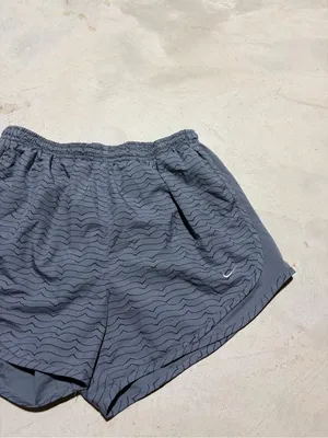 Nike Women's Grey Wavy pattern Running Shorts small thumbnail 2