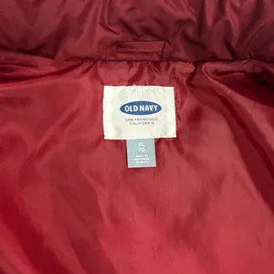 Old Navy Women’s Maroon Burgundy Quilted Puffer Vest Full Zip Mock Neck Sz XL thumbnail 4