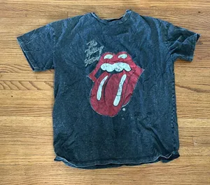 Colton on rolling stone T-shirt thumbnail 1
