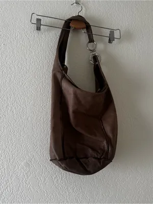 Sundance Italy taupe leather single strap purse/hobo/bucket bag thumbnail 4