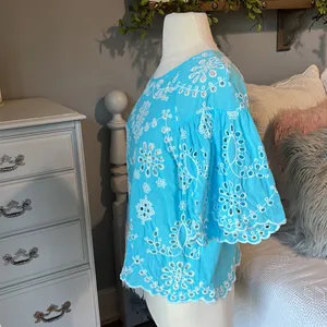 Sky Blue Eyelet Top Scalloped Bell Sleeves Studio JPP Womens Medium thumbnail 10
