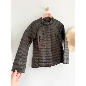 Athleta | Downkind Down Puffer Jacket in Arbor Olive Green | Sz XS thumbnail 3