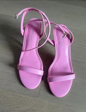 Madden Girl Heels Pink thumbnail 1