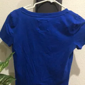 🦋4/$25 Abercrombie & Fitch blue & white flower tee small thumbnail 6
