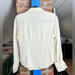 Vintage 100% Silk Ivory Pleated Button Down thumbnail 3