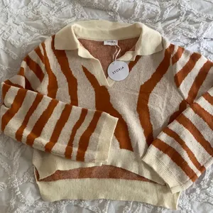 NWT STORIA Zebra Crop Sweater thumbnail 1