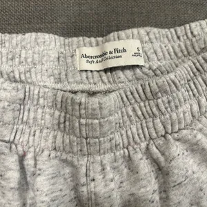 Gray Women's Shorts - Abercrombie Soft AF thumbnail 2