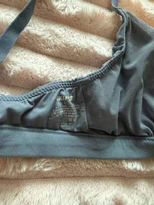 SKIMS Triangle Bralette  thumbnail 4