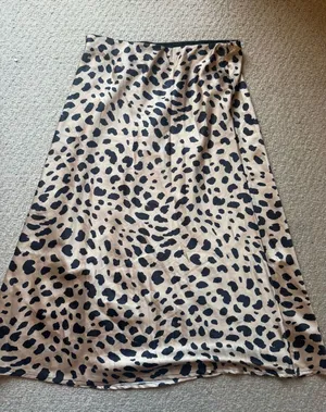 NWOT Beige and Black Leopard Print Midi Skirt thumbnail 1