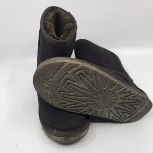 Short UGG Green Boots Size US 6 thumbnail 6