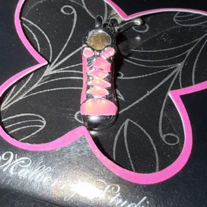 Cherish Charms Cool Conversers High‎ Top Shoes Pink Charm Bracelet NEW NWT thumbnail 3