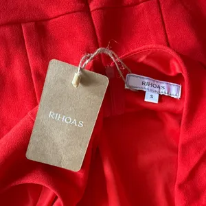 RIHOAS The Red Boat Neck High Waisted Mini Dress Small Red NWT IN PACKAGE thumbnail 5