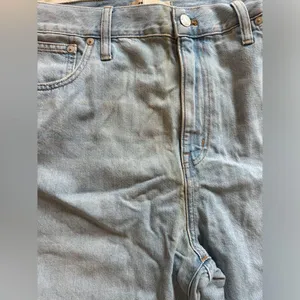 NWT Madewell 90’s Straight Jean 33 needs to be washed liquid spilled on front thumbnail 12