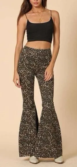Blank Paige Leopard Print Bell Bottom Jeans Raw Hem Size M thumbnail 1