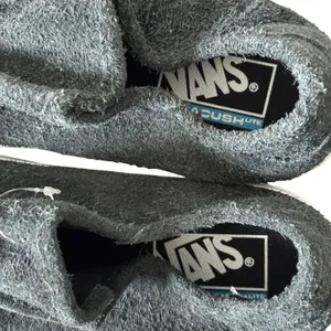 NEW Vans Diamo Ni hairy Suede Sneakers 8 men's 9.5 women's Black White‎ thumbnail 5