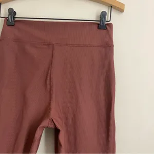 Old Navy Powersoft Ribbed Flare Leggings Brown Size M thumbnail 5