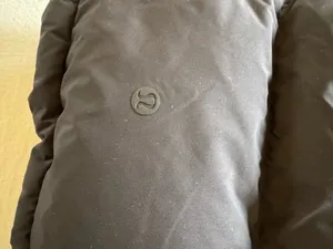 Lululemon Cropped Vest Puff thumbnail 3