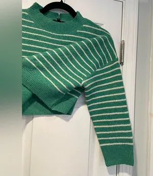 NWT Tilly’s Love Tree Size L Oversized Cropped Green Striped Pullover Sweater thumbnail 4