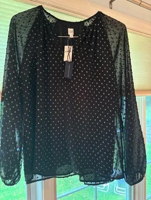 GAP Holiday Top thumbnail 1
