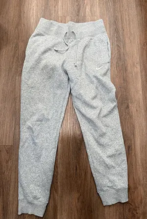 Nike Womens Sportswear Essential Fleece Joggers Gray High Rise Pants M 4070 thumbnail 1