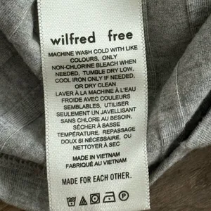 Aritzia/Wilfred Free Only Turtleneck - Heather Gray in Size XS thumbnail 5