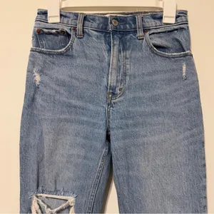 Abercrombie & Fitch The 90s Straight Utra High Rise Size 26 / 2 Short thumbnail 4