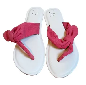 A New Day Pink Bow Thong‎ Sandals Size 6 Coquette Vacation Beach Flats thumbnail 1