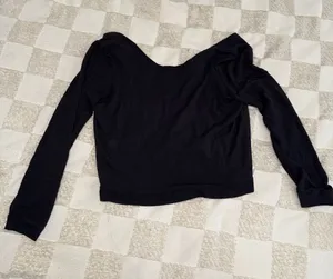 Good American‎ size 1 Skouchy Sweater Fits M thumbnail 1