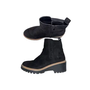 Maurices Bridget Chelsea Boots Black Faux Suede Ankle Zipper thumbnail 4