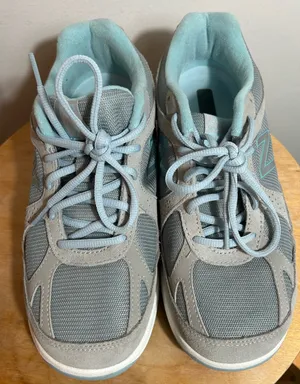New Balance brand. Size 8. $33. thumbnail 5