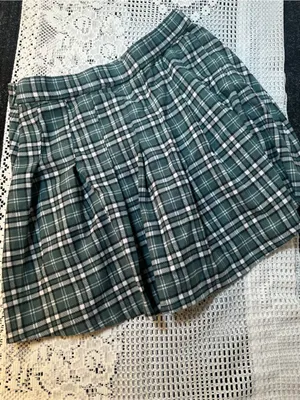 Hollister Green Plaid Pleated Skirt thumbnail 4