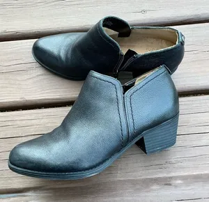 Naturalizer casual booties 🖤🖤 thumbnail 1